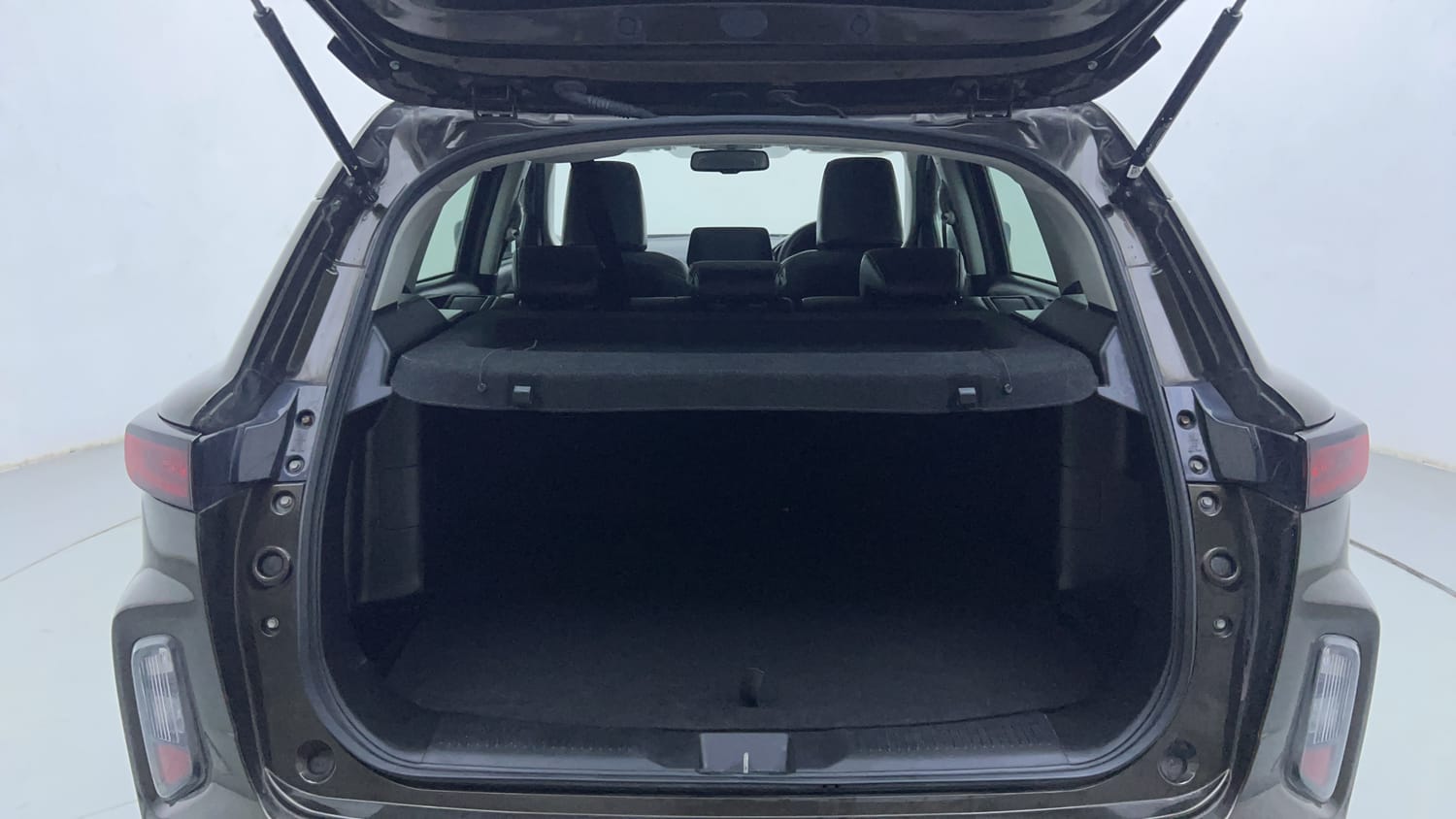 Used 2023 Toyota Urban Cruiser Hyryder V NeoDrive Petrol Manual interior DICKY INSIDE VIEW