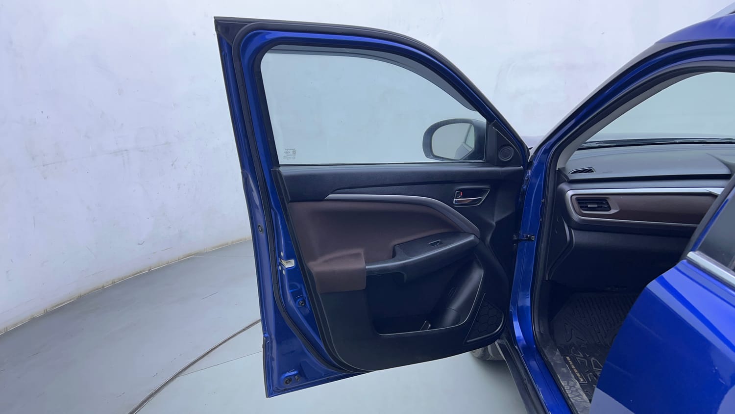 Used 2023 Maruti Suzuki Brezza ZXi Petrol Manual interior LEFT FRONT DOOR OPEN VIEW