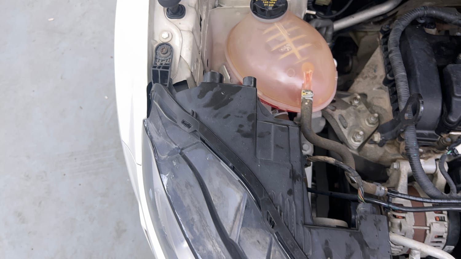 Used 2018 Ford EcoSport Titanium 1.5L Ti-VCT Petrol Manual engine ENGINE RIGHT SIDE VIEW