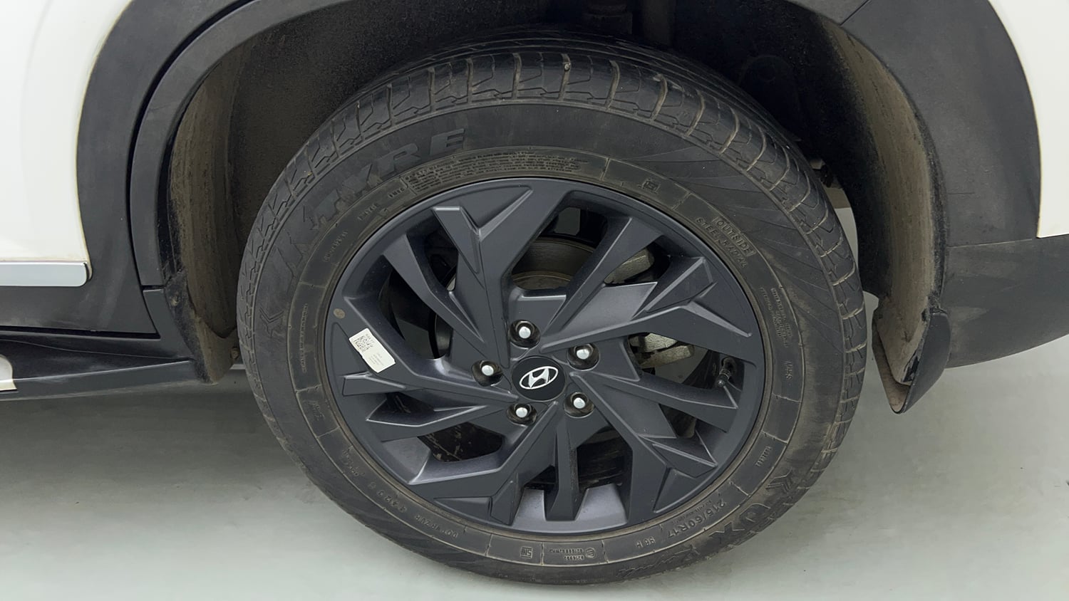 Used 2023 Hyundai Creta SX (O) 1.5 Petrol IVT Knight Petrol Automatic tyres LEFT REAR TYRE RIM VIEW