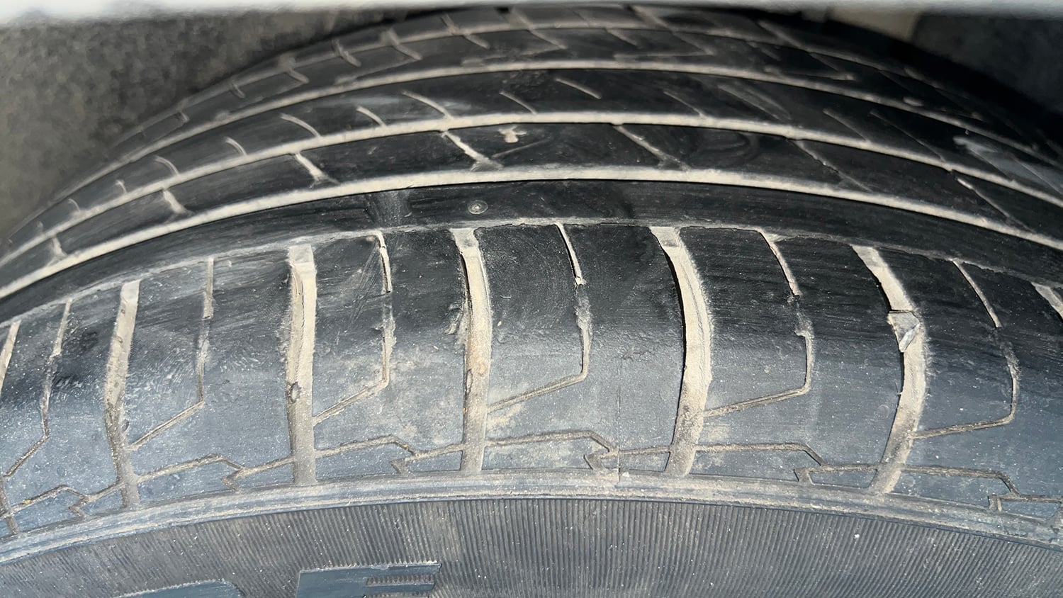 Used 2023 Hyundai Creta SX (O) 1.5 Petrol IVT Knight Petrol Automatic tyres LEFT REAR TYRE TREAD VIEW