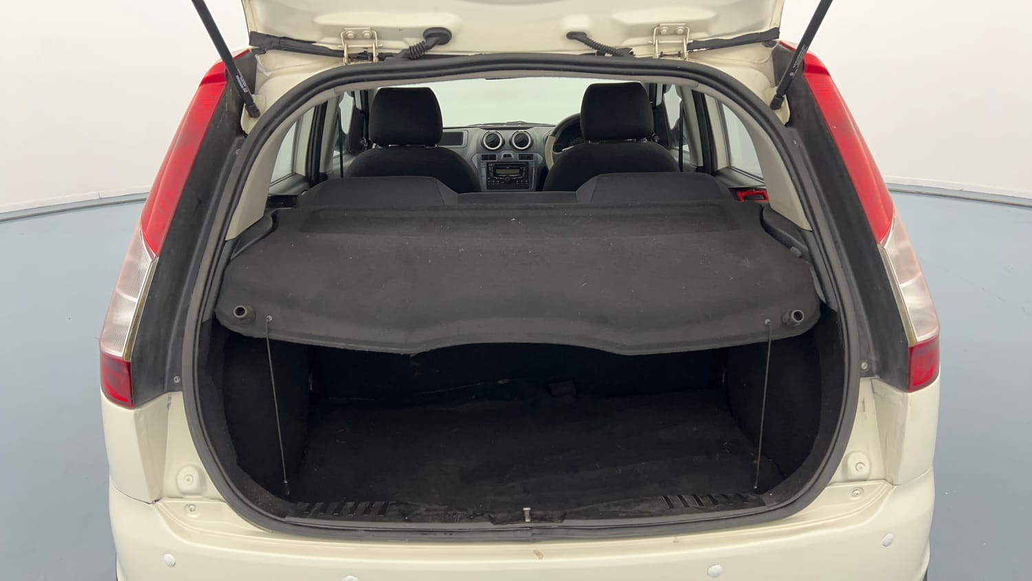 Used 2017 Ford Figo Duratec Petrol EXI 1.2 Petrol Manual interior DICKY INSIDE VIEW