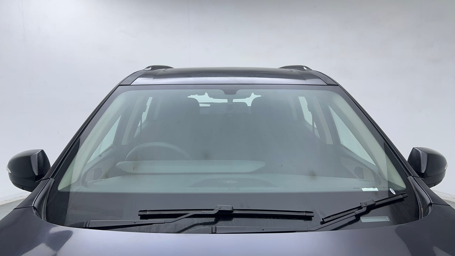 Used 2023 Mahindra XUV700 AX 5 Diesel AT 5 STR Diesel Automatic exterior FRONT WINDSHIELD VIEW