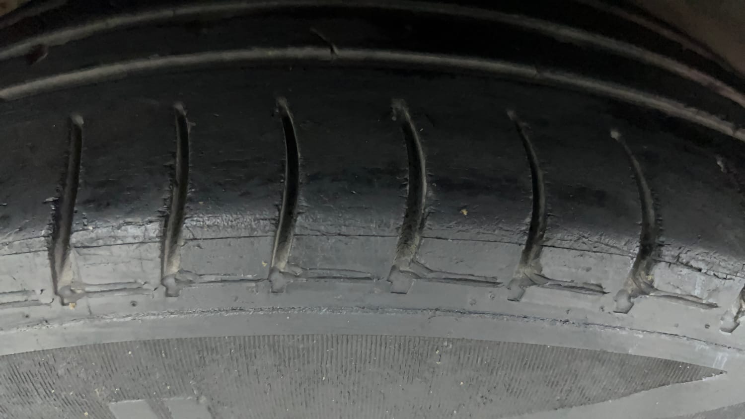 Used 2018 Hyundai Grand i10 Sportz 1.2 Kappa VTVT Petrol Manual tyres RIGHT REAR TYRE TREAD VIEW