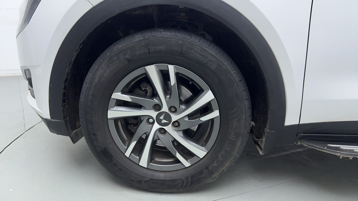 2023 Mahindra XUV700 AX 5 Diesel AT 5 STR-34