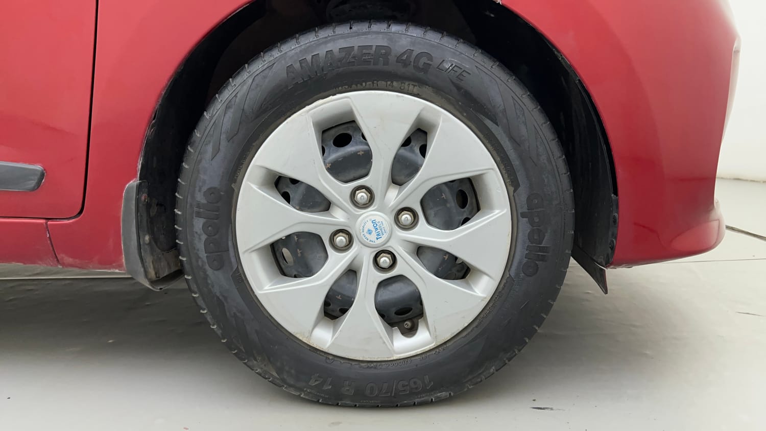 Used 2018 Hyundai Grand i10 Sportz 1.2 Kappa VTVT Petrol Manual tyres RIGHT FRONT TYRE RIM VIEW