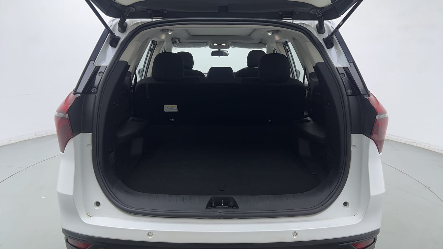 2023 Mahindra XUV700 AX 5 Diesel AT 5 STR-25