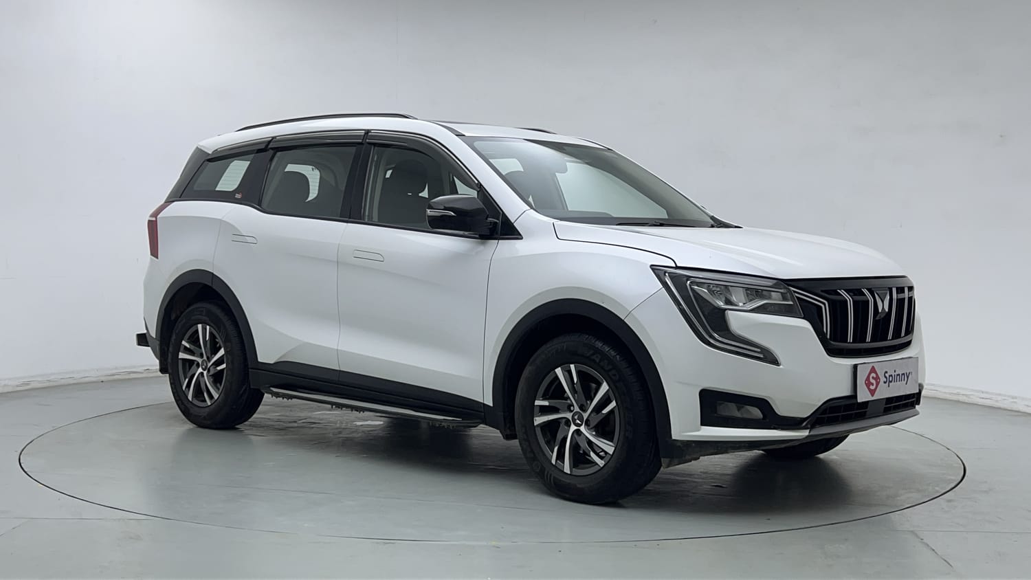 2023 Mahindra XUV700 AX 5 Diesel AT 5 STR-6