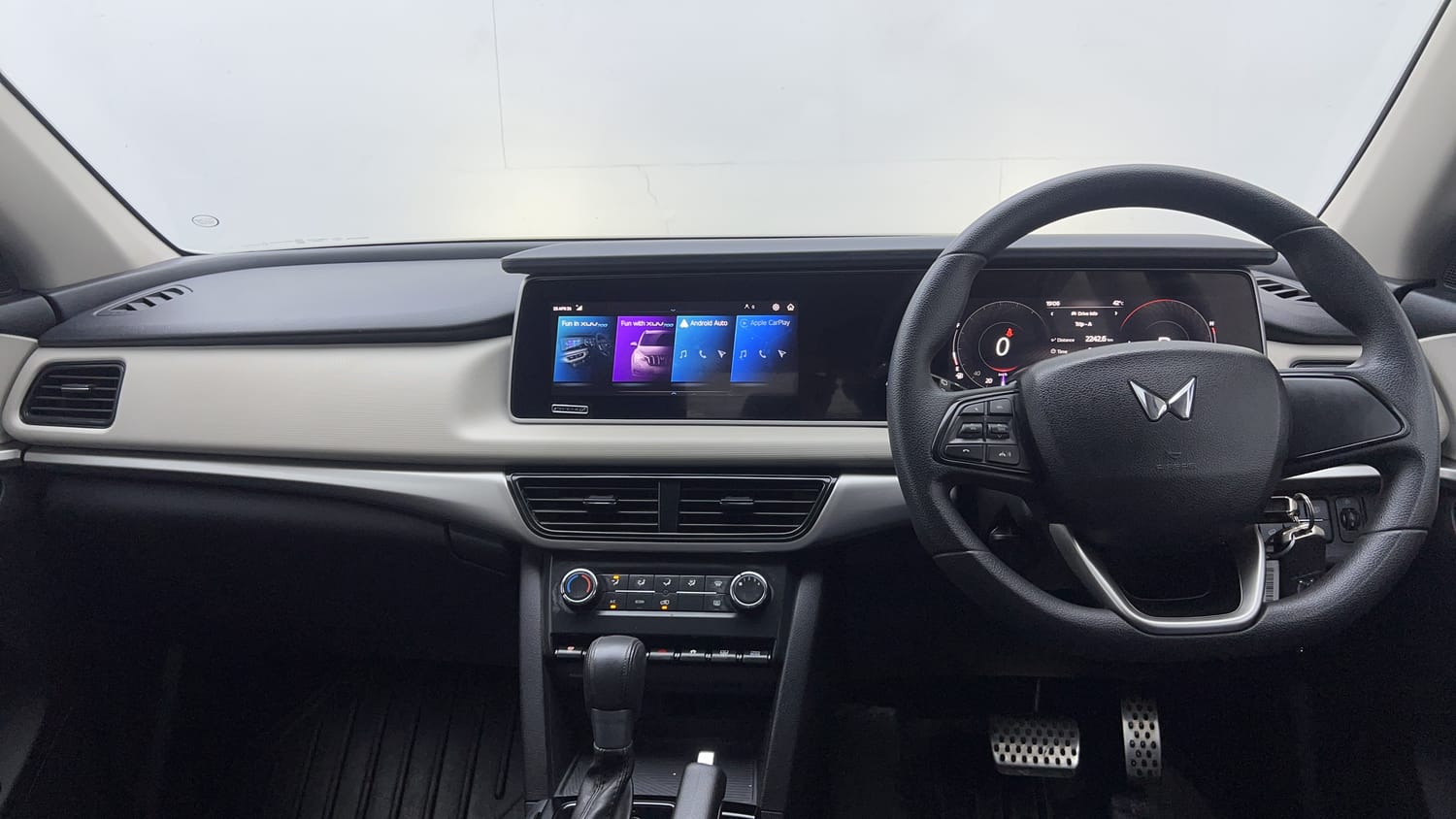 2023 Mahindra XUV700 AX 5 Diesel AT 5 STR-12