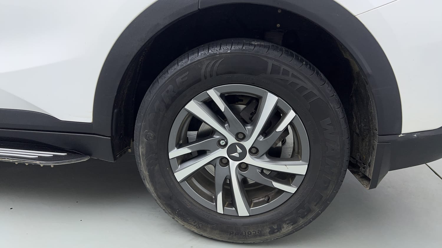2023 Mahindra XUV700 AX 5 Diesel AT 5 STR-35