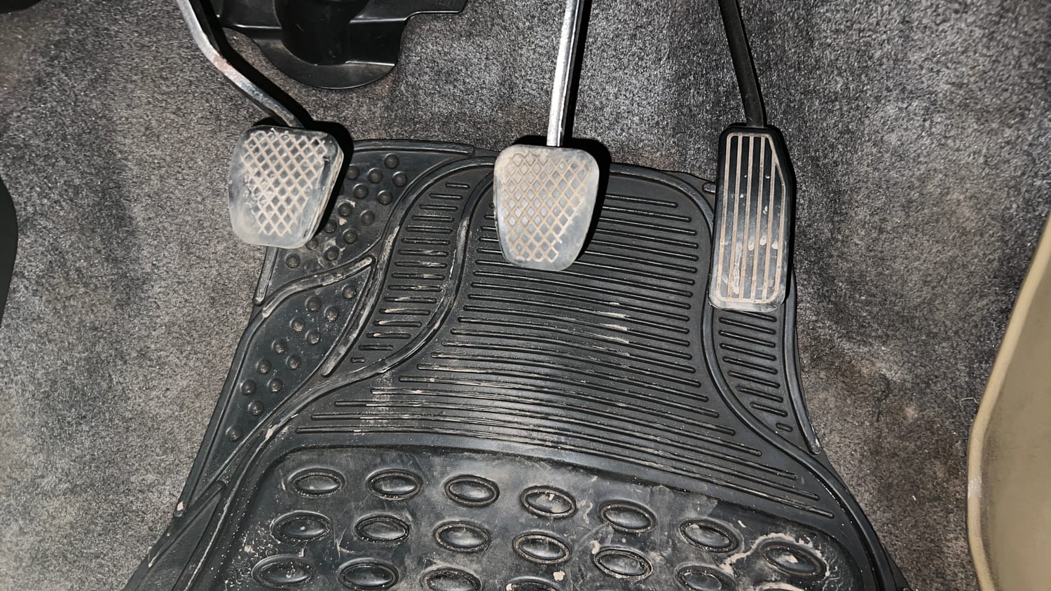 Used 2015 Honda Amaze 1.2 S i-VTEC Petrol Manual interior PEDALS VIEW