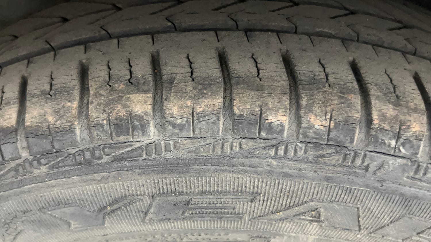 Used 2015 Honda Amaze 1.2 S i-VTEC Petrol Manual tyres RIGHT REAR TYRE TREAD VIEW