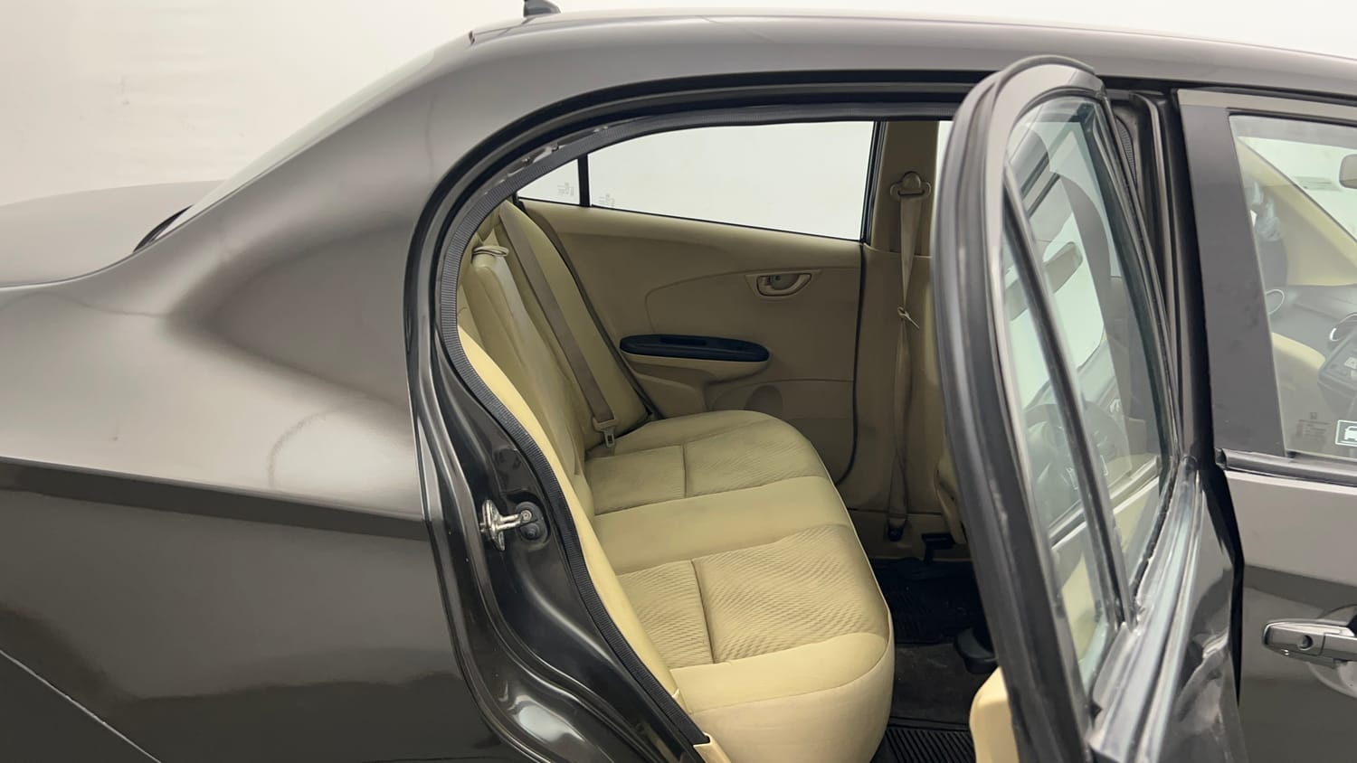 Used 2015 Honda Amaze 1.2 S i-VTEC Petrol Manual interior RIGHT SIDE REAR DOOR CABIN VIEW