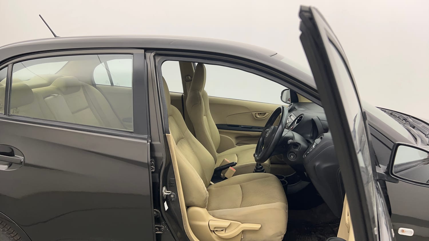 Used 2015 Honda Amaze 1.2 S i-VTEC Petrol Manual interior RIGHT SIDE FRONT DOOR CABIN VIEW