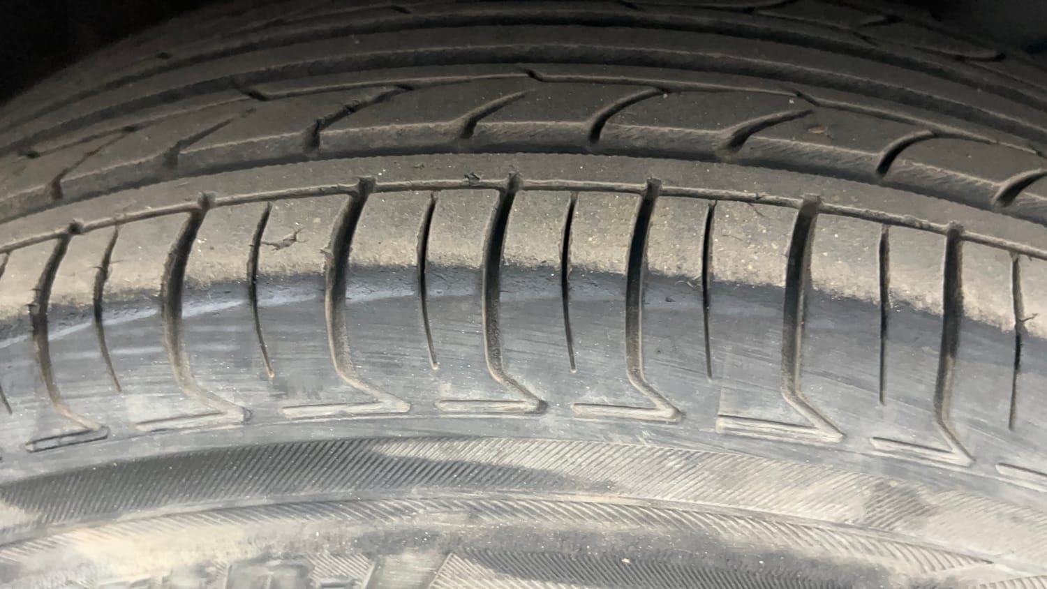 Used 2015 Honda Amaze 1.2 S i-VTEC Petrol Manual tyres RIGHT FRONT TYRE TREAD VIEW