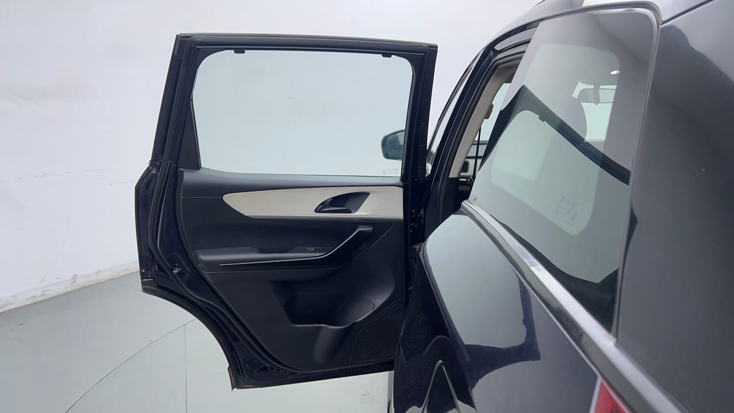 Used 2023 Mahindra XUV700 AX 5 Diesel AT 5 STR Diesel Automatic interior LEFT REAR DOOR OPEN VIEW