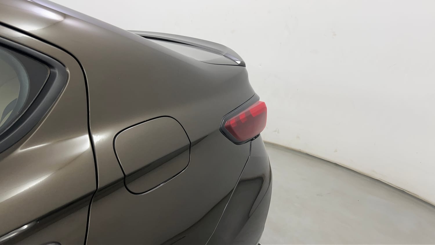 Used 2024 Honda City ZX Petrol CVT Petrol Automatic dents MINOR DENT