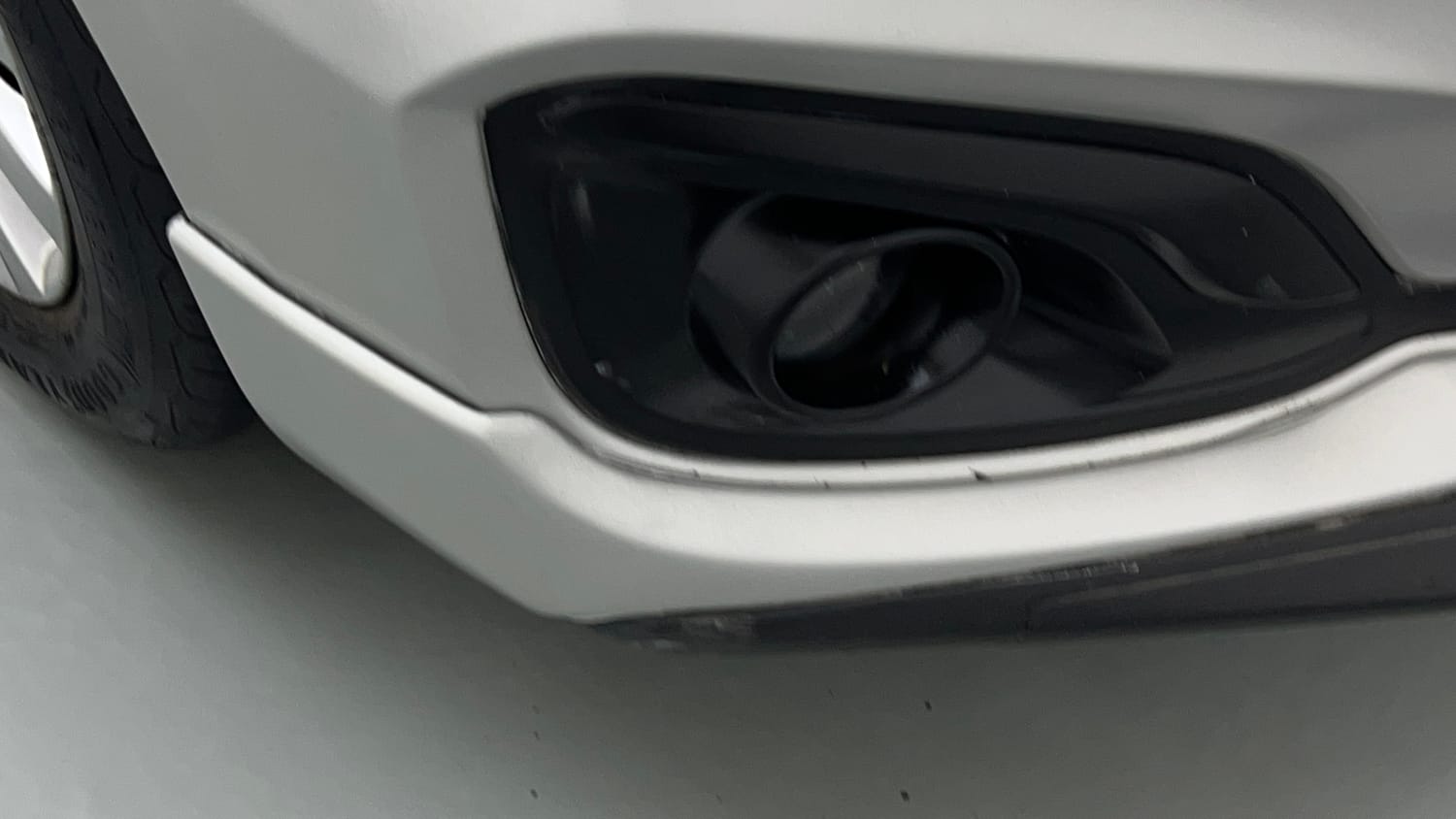 Used 2017 Maruti Suzuki Ertiga VXI AT Petrol Automatic dents MINOR SCRATCH