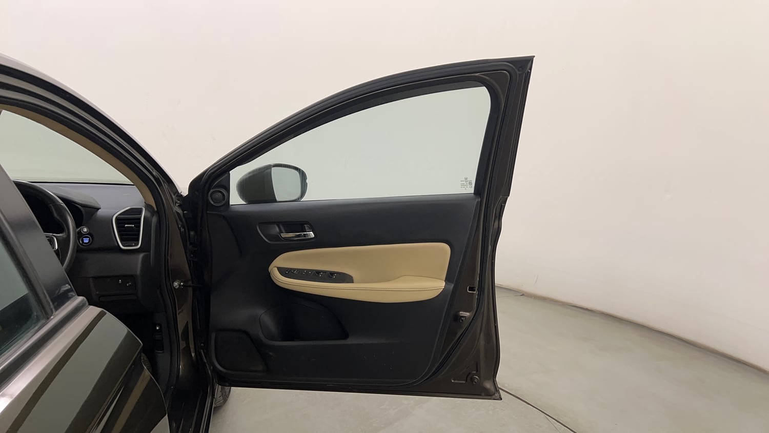 Used 2024 Honda City ZX Petrol CVT Petrol Automatic interior RIGHT FRONT DOOR OPEN VIEW