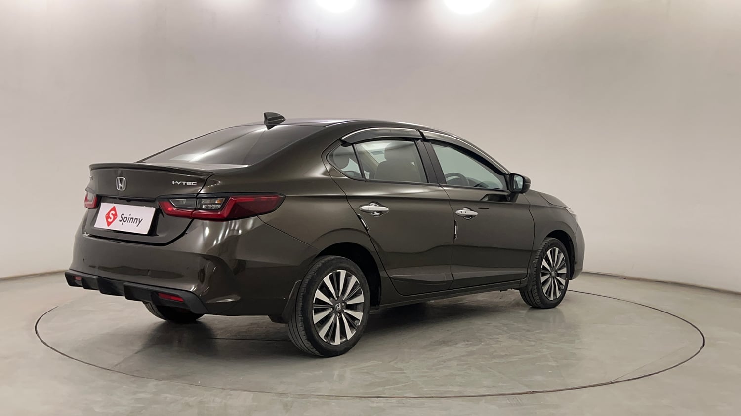 Used 2024 Honda City ZX Petrol CVT Petrol Automatic exterior RIGHT REAR CORNER VIEW