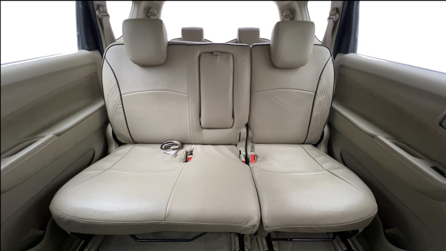 Used 2017 Maruti Suzuki Ertiga VXI AT Petrol Automatic interior REAR SEAT CONDITION VIEW
