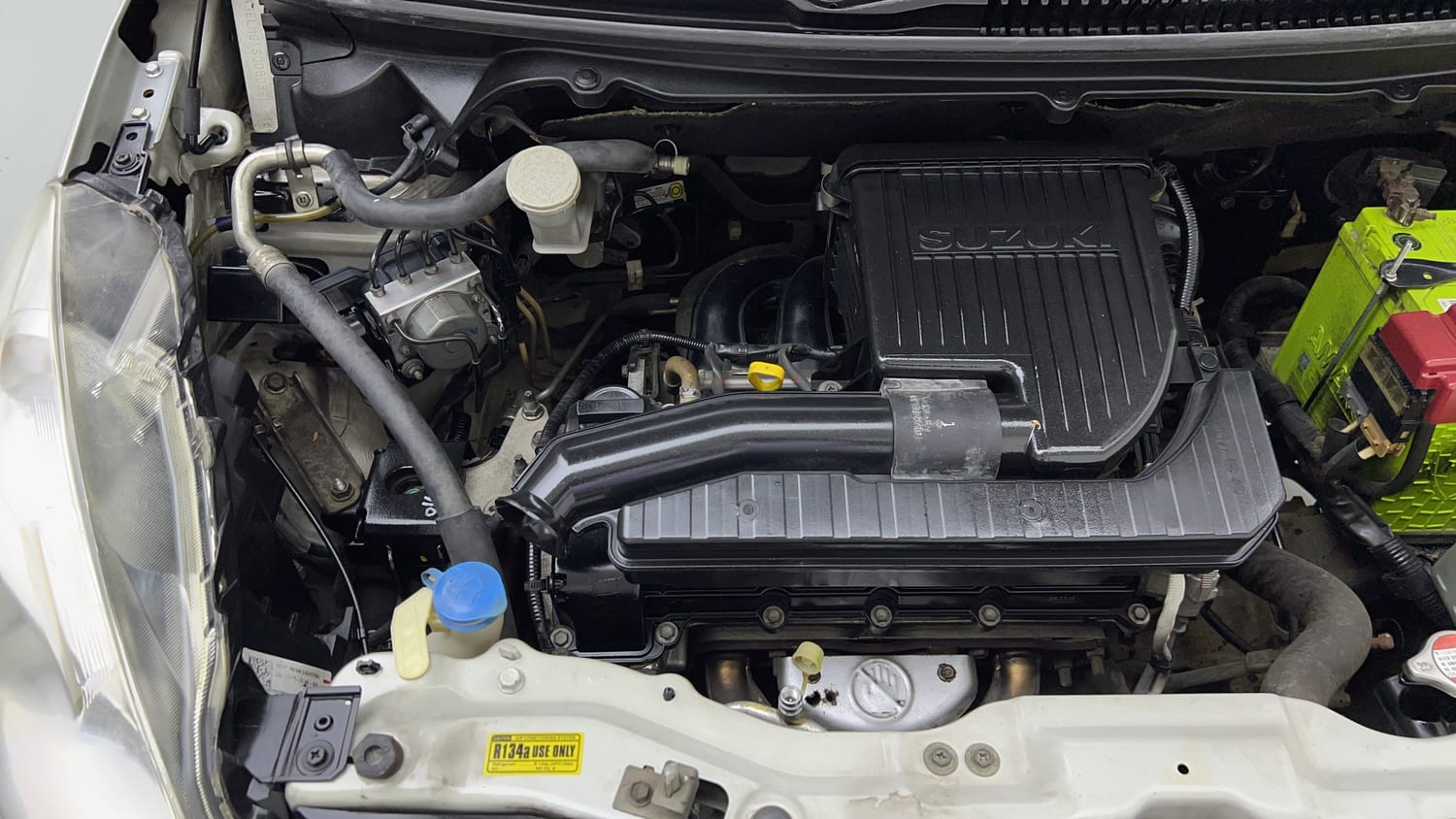 Used 2017 Maruti Suzuki Ertiga VXI AT Petrol Automatic engine ENGINE RIGHT SIDE VIEW