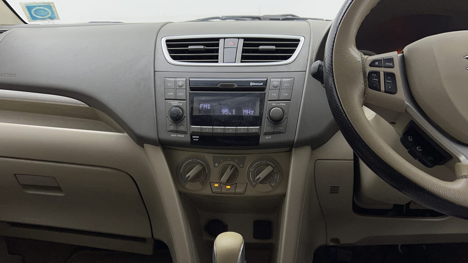 Used 2017 Maruti Suzuki Ertiga VXI AT Petrol Automatic interior MUSIC SYSTEM & AC CONTROL VIEW