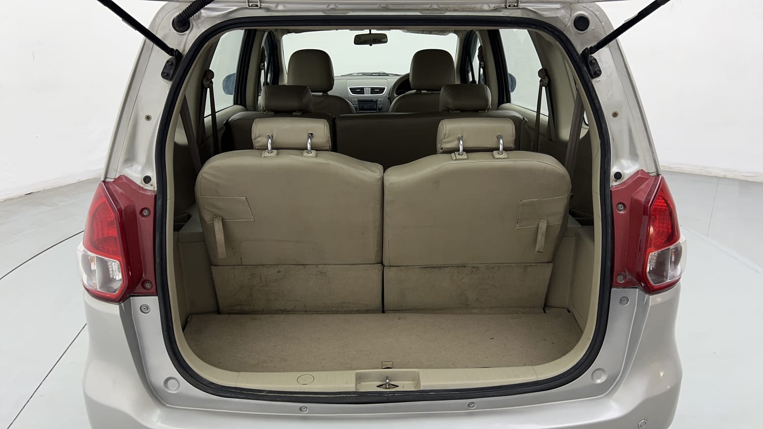 Used 2017 Maruti Suzuki Ertiga VXI AT Petrol Automatic interior DICKY INSIDE VIEW