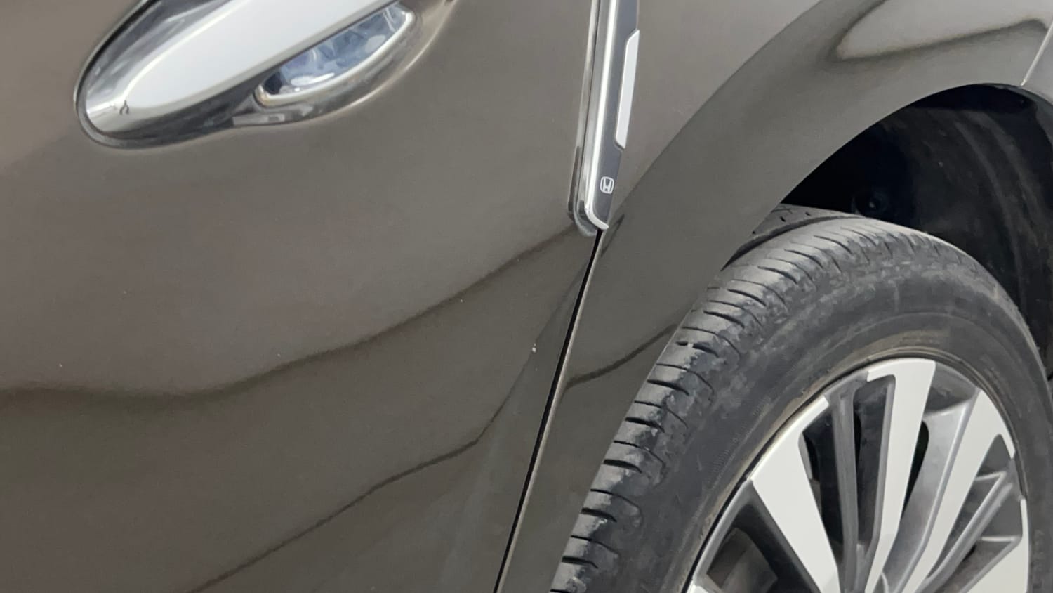 Used 2024 Honda City ZX Petrol CVT Petrol Automatic dents MINOR DENT