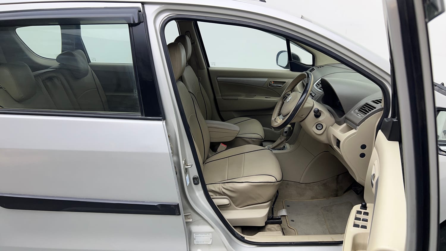 Used 2017 Maruti Suzuki Ertiga VXI AT Petrol Automatic interior RIGHT SIDE FRONT DOOR CABIN VIEW