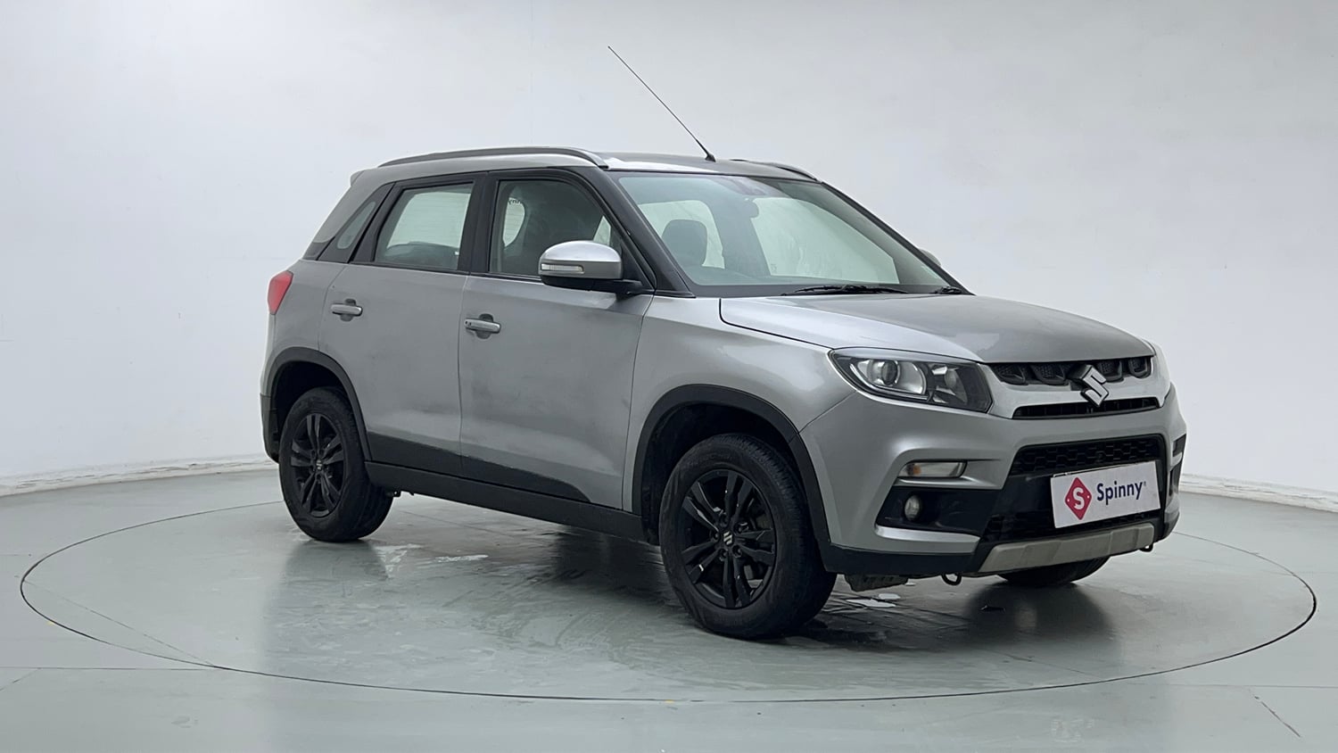 Used 2018 maruti-suzuki Vitara Brezza ZDi Plus AGS Diesel Automatic exterior RIGHT FRONT CORNER VIEW