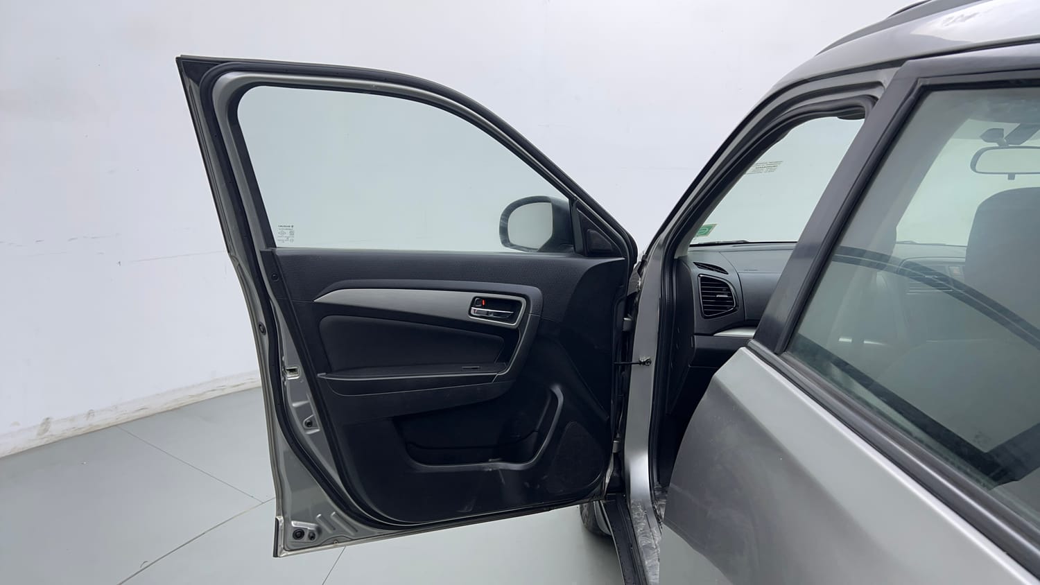 Used 2018 maruti-suzuki Vitara Brezza ZDi Plus AGS Diesel Automatic interior LEFT FRONT DOOR OPEN VIEW