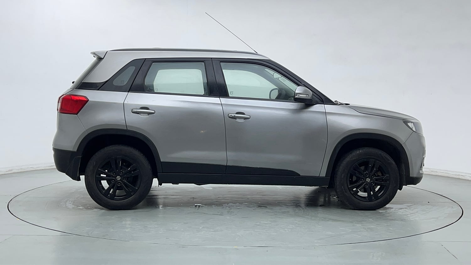 Used 2018 maruti-suzuki Vitara Brezza ZDi Plus AGS Diesel Automatic exterior RIGHT SIDE VIEW