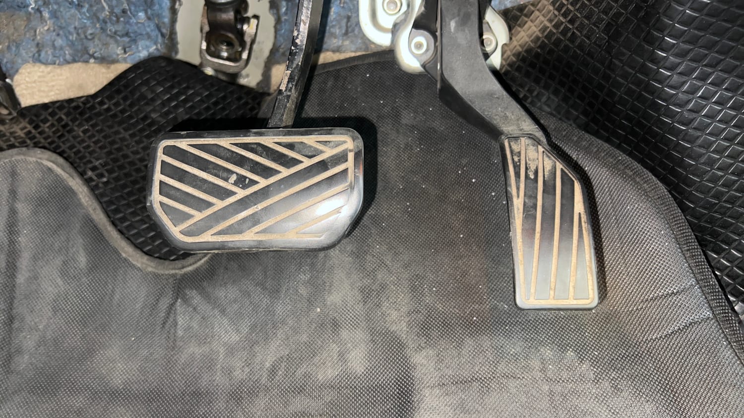 Used 2017 Maruti Suzuki Ciaz ZXi  AT Petrol Automatic interior PEDALS VIEW