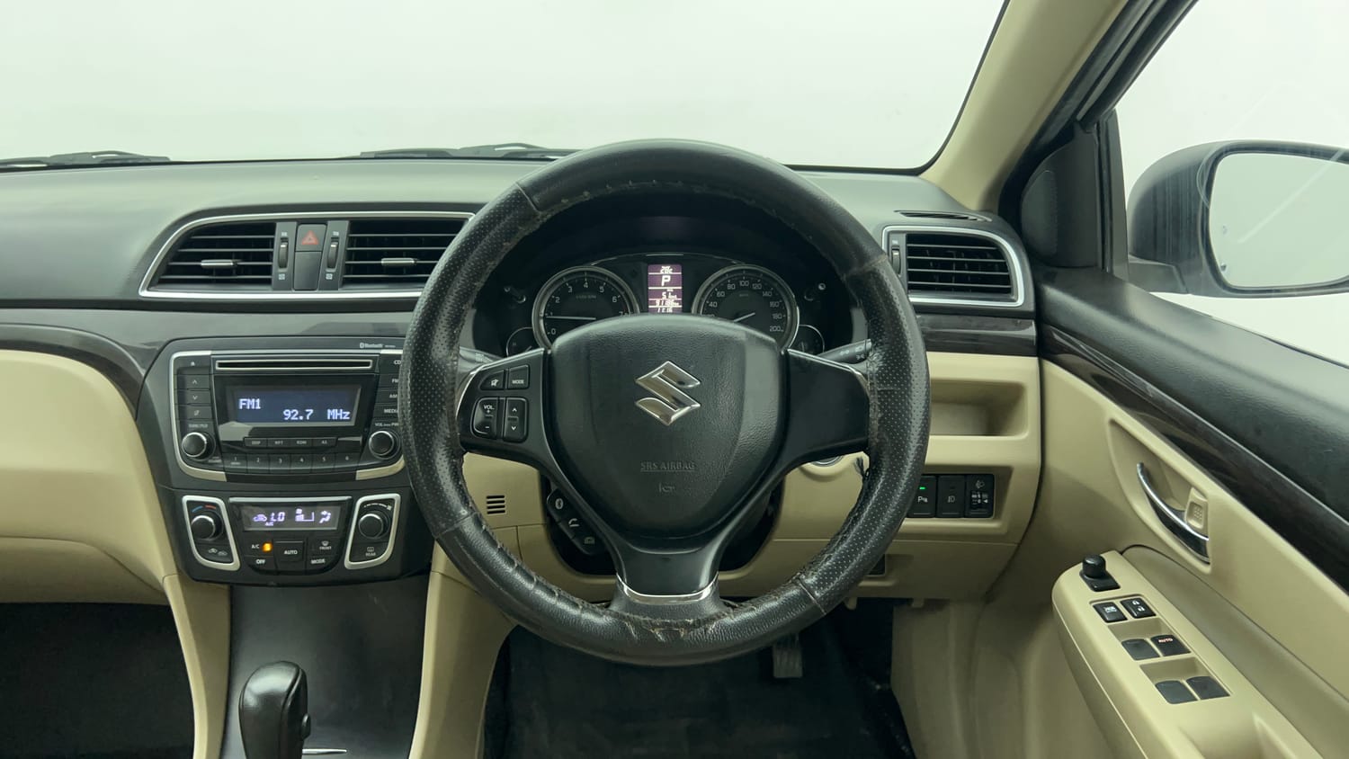 Used 2017 Maruti Suzuki Ciaz ZXi  AT Petrol Automatic interior STEERING VIEW