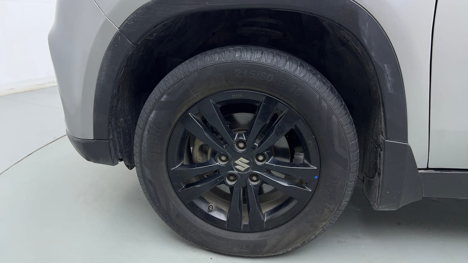 Used 2018 maruti-suzuki Vitara Brezza ZDi Plus AGS Diesel Automatic tyres LEFT FRONT TYRE RIM VIEW
