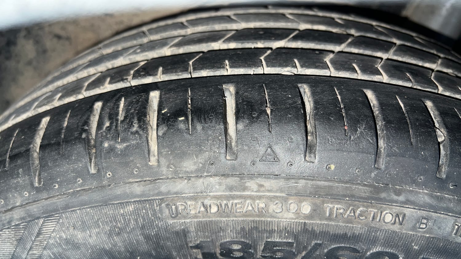 Used 2021 Ford Freestyle Titanium 1.2 Ti-VCT Petrol Manual tyres LEFT REAR TYRE TREAD VIEW