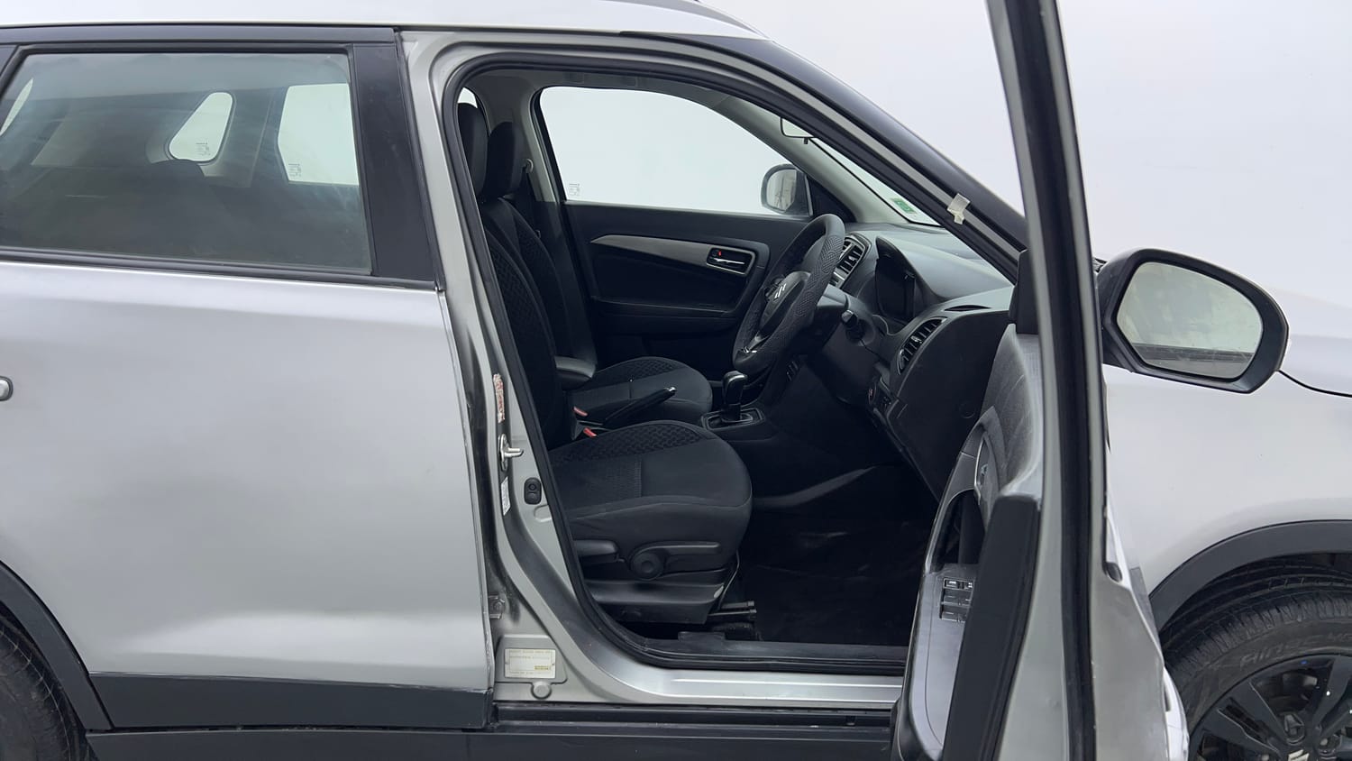Used 2018 maruti-suzuki Vitara Brezza ZDi Plus AGS Diesel Automatic interior RIGHT SIDE FRONT DOOR CABIN VIEW