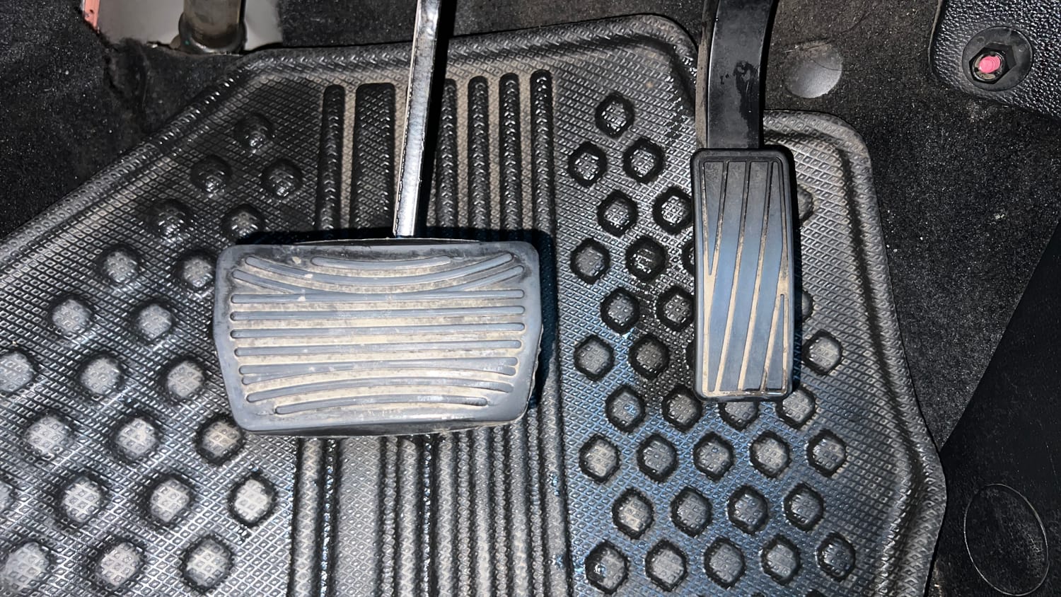 Used 2022 Mahindra XUV700 AX 5 Petrol AT 5 STR Petrol Automatic interior PEDALS VIEW