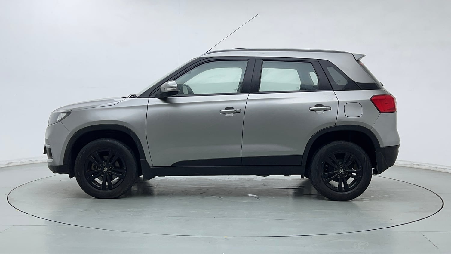 Used 2018 maruti-suzuki Vitara Brezza ZDi Plus AGS Diesel Automatic exterior LEFT SIDE VIEW
