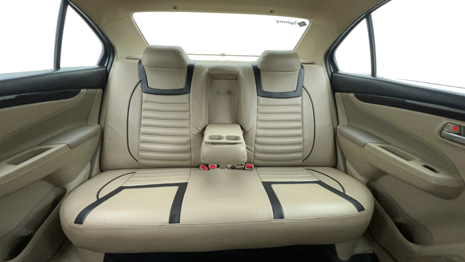 Used 2017 Maruti Suzuki Ciaz ZXi  AT Petrol Automatic interior REAR SEAT CONDITION VIEW