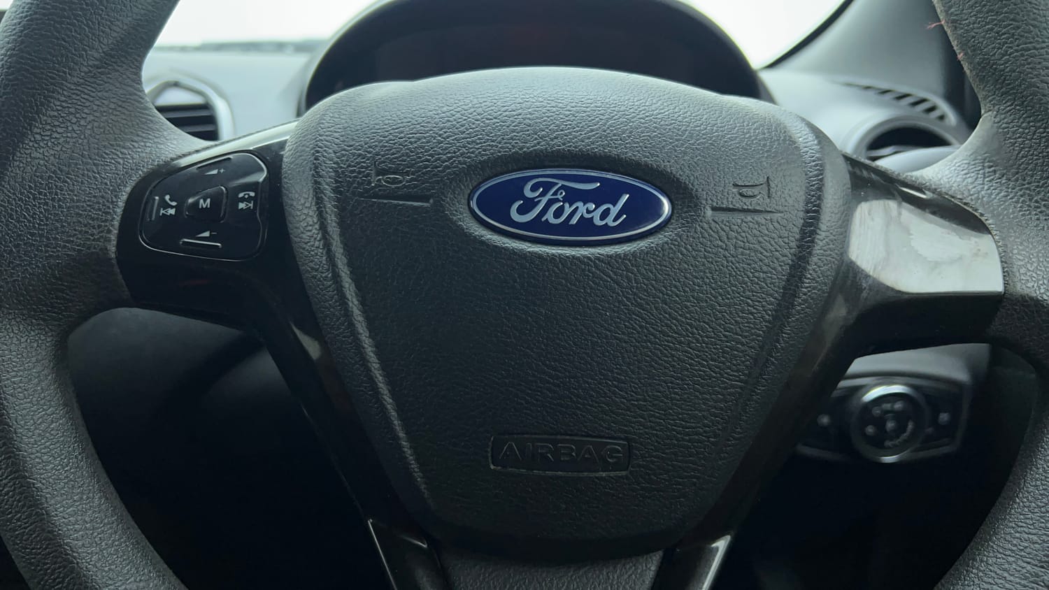 Used 2021 Ford Freestyle Titanium 1.2 Ti-VCT Petrol Manual top_features Airbags