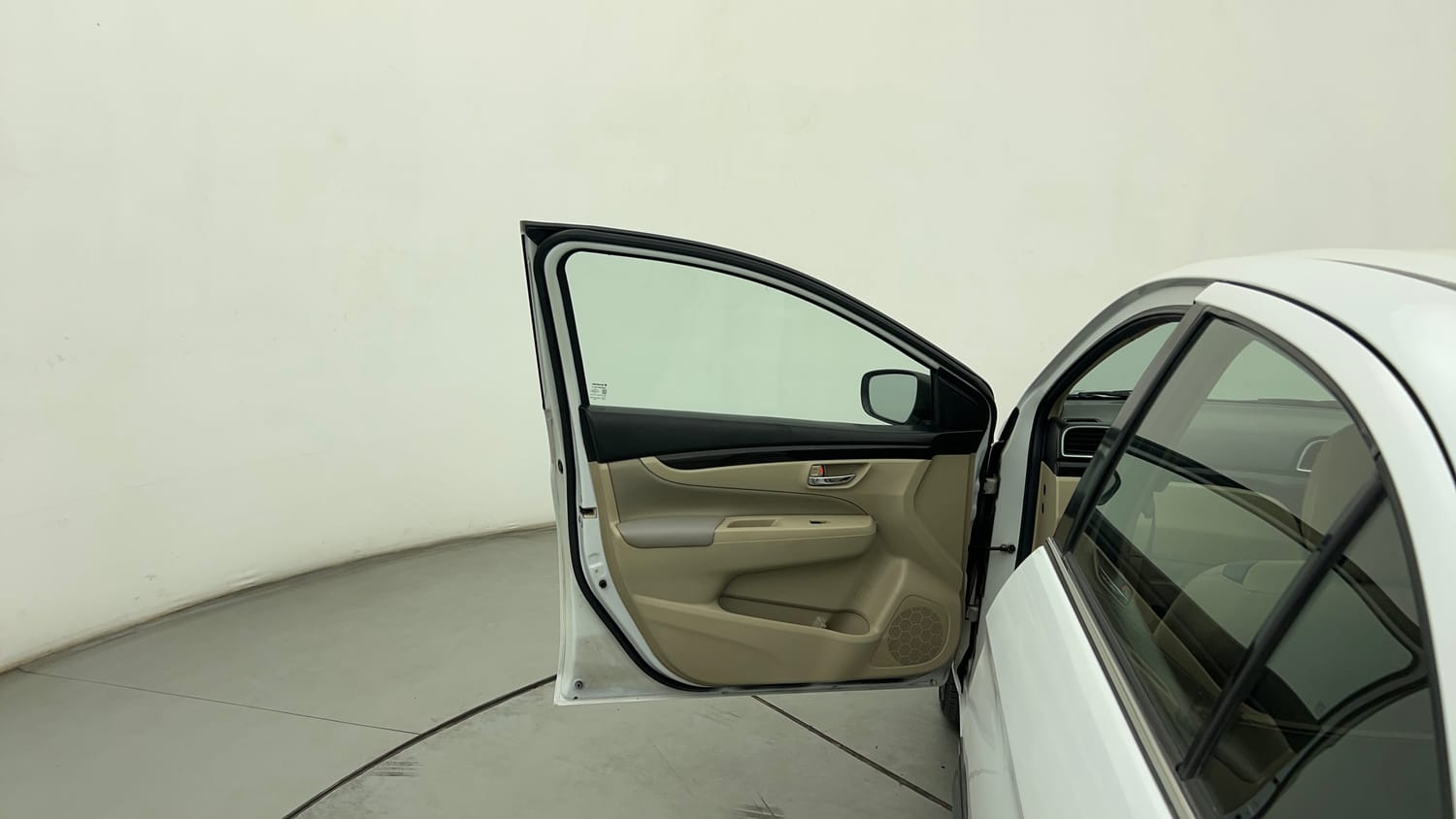 Used 2017 Maruti Suzuki Ciaz ZXi  AT Petrol Automatic interior LEFT FRONT DOOR OPEN VIEW