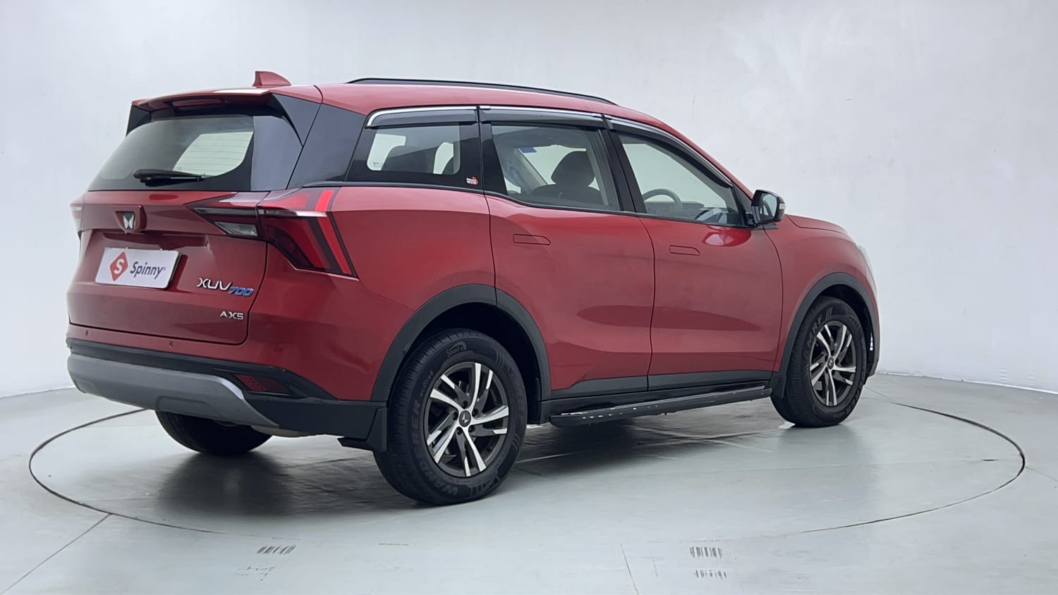 Used 2022 Mahindra XUV700 AX 5 Petrol AT 5 STR Petrol Automatic exterior RIGHT REAR CORNER VIEW
