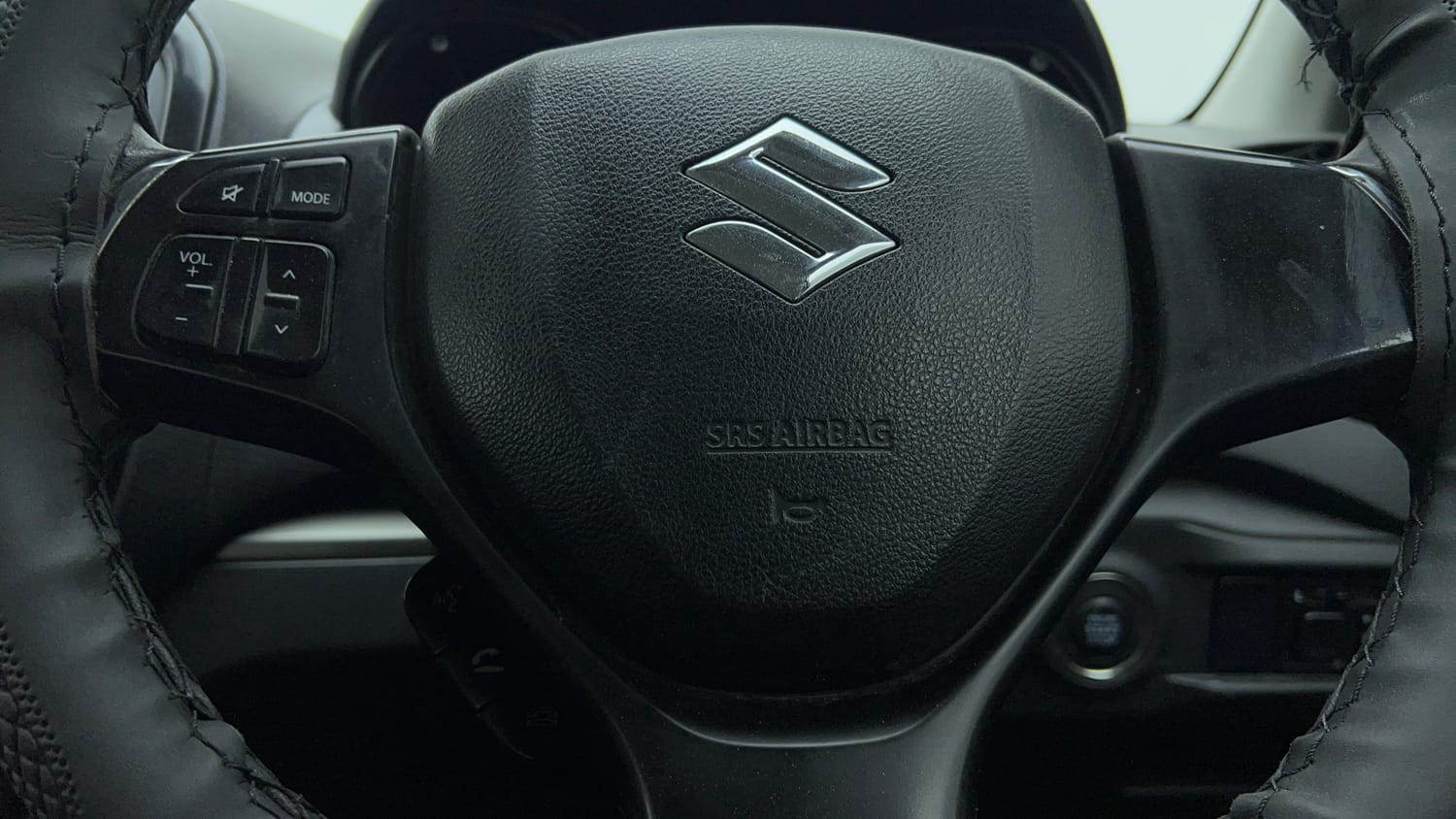 Used 2018 maruti-suzuki Vitara Brezza ZDi Plus AGS Diesel Automatic top_features Airbags
