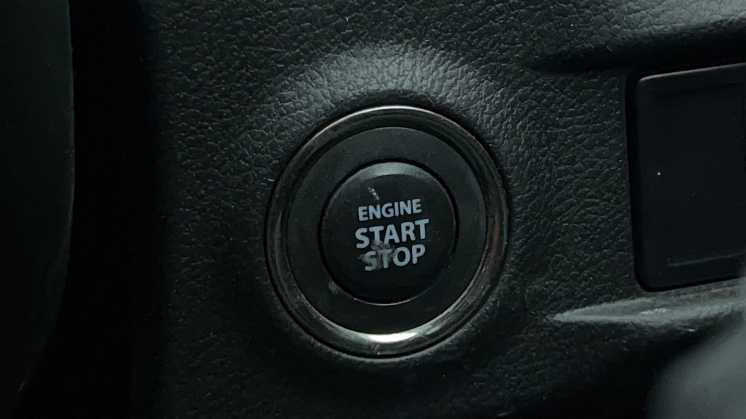 Used 2018 maruti-suzuki Vitara Brezza ZDi Plus AGS Diesel Automatic top_features Keyless start