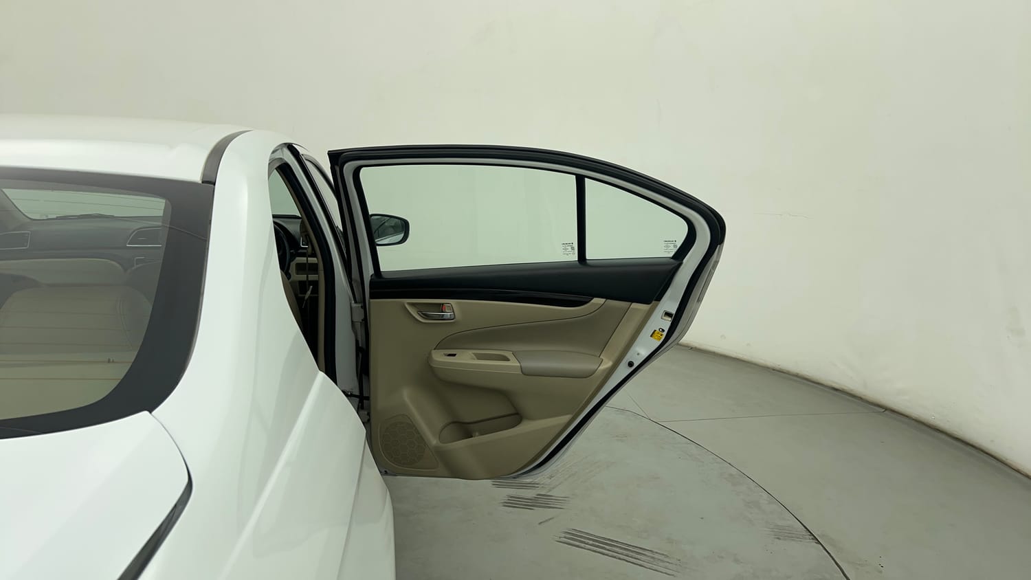 Used 2017 Maruti Suzuki Ciaz ZXi  AT Petrol Automatic interior RIGHT REAR DOOR OPEN VIEW