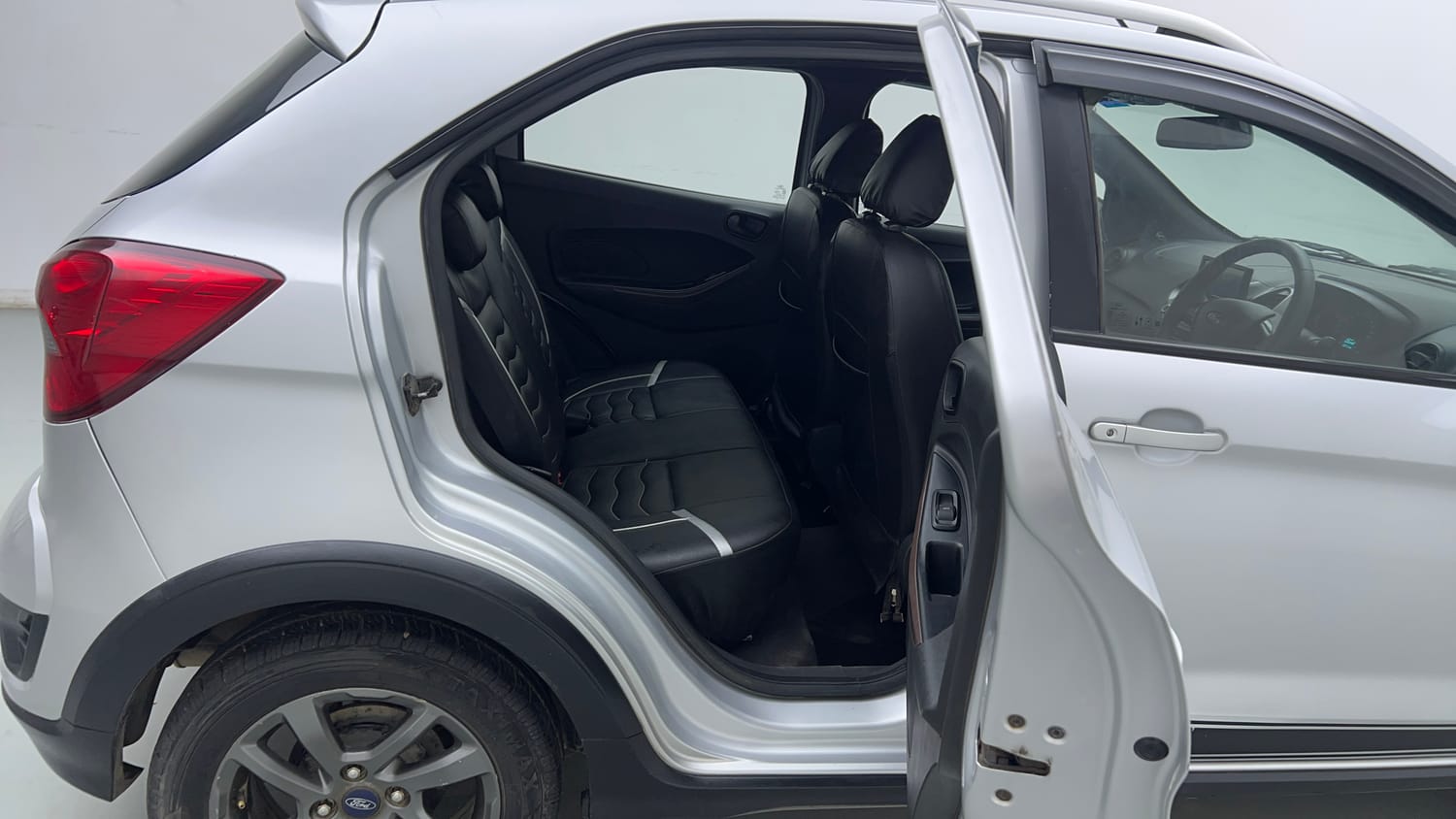 Used 2021 Ford Freestyle Titanium 1.2 Ti-VCT Petrol Manual interior RIGHT SIDE REAR DOOR CABIN VIEW