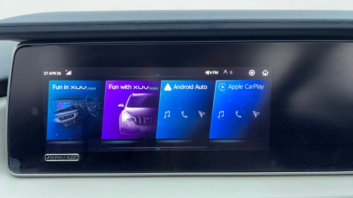Used 2022 Mahindra XUV700 AX 5 Petrol AT 5 STR Petrol Automatic top_features Touch screen infotainment system
