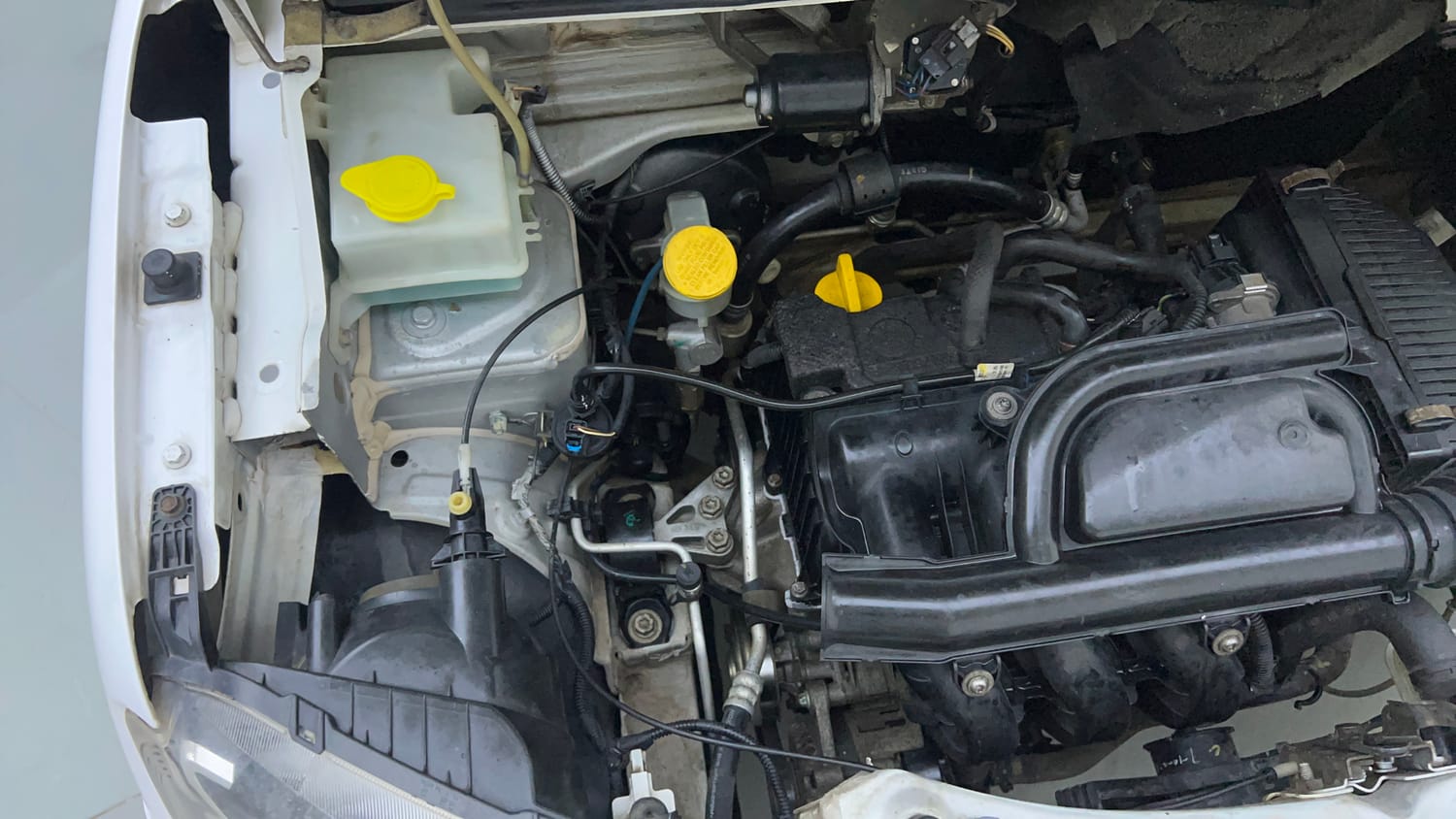 Used 2019 Renault Kwid 1.0 RXT AMT Opt Petrol Automatic engine ENGINE RIGHT SIDE VIEW